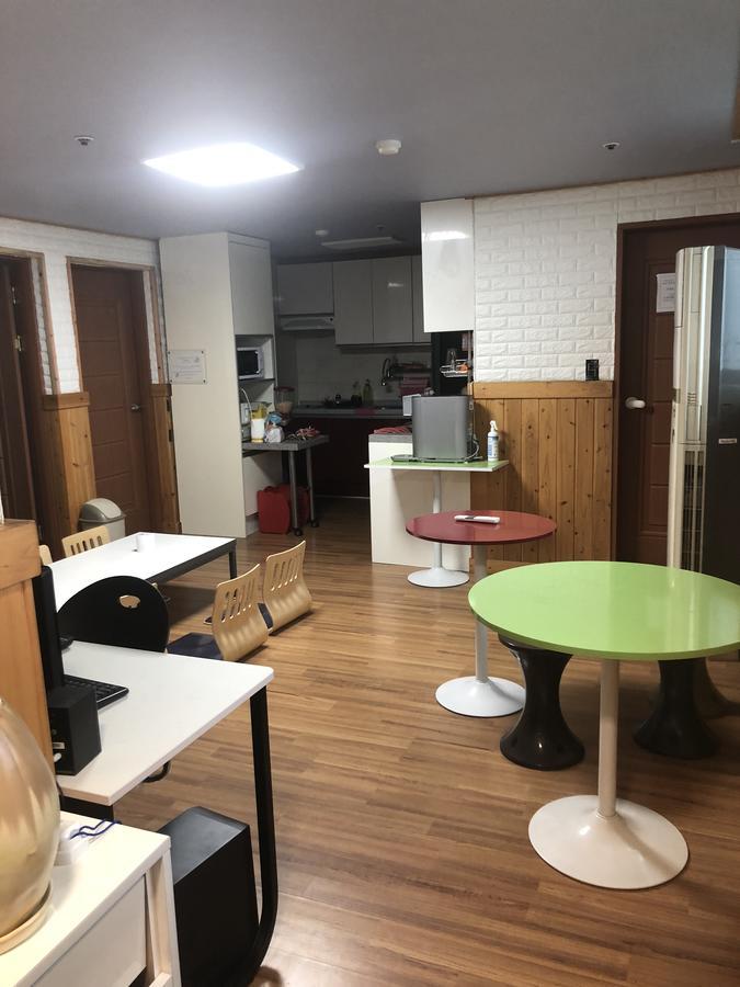 Four Season Guest House Busan Eksteriør billede